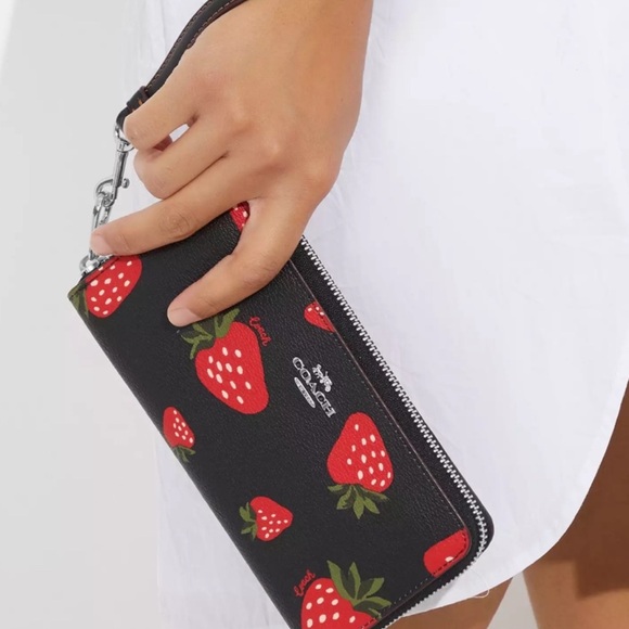 Coach Long Zip Around Wallet with Wild Strawberry Print NWT - Picture 3 of 5